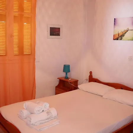 Apartment Spourgitis 3a Kompoi